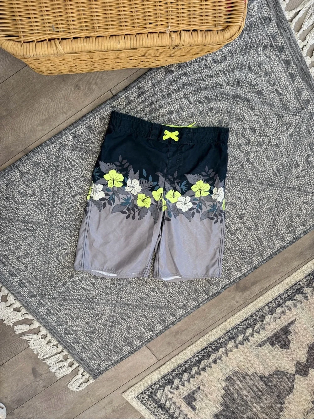 Old Navy Boys Tropical Printed Swim Board Shorts Size XL Boys Swim Trunks